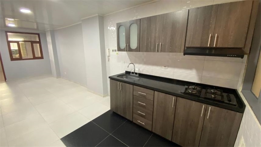 Apartamento de 3 alcobas en venta en San Marcos, Bogotá, 75 m² · foto 2 de 23