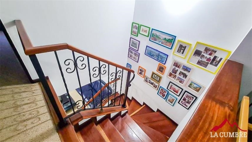 Casa de 3 alcobas en venta en Loma Del Chocho, Envigado, 225 m² · foto 6 de 15