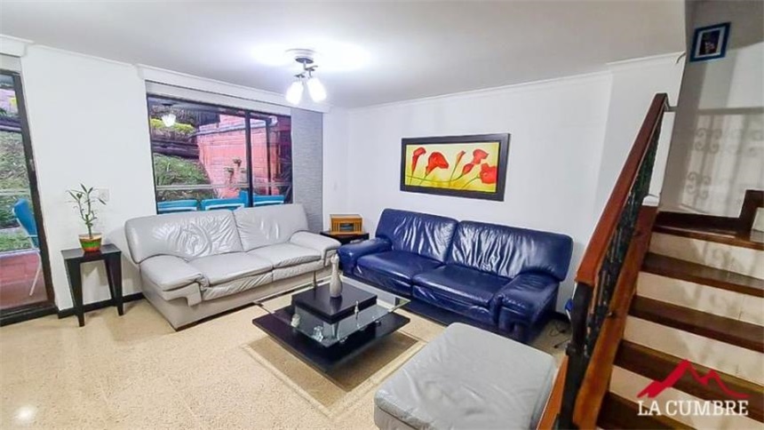 Casa de 3 alcobas en venta en Loma Del Chocho, Envigado, 225 m² · foto 5 de 15
