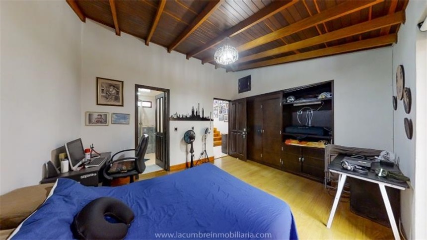 Casa de 4 alcobas en venta en Loma Del Escobero, Envigado, 264 m² · foto 9 de 19
