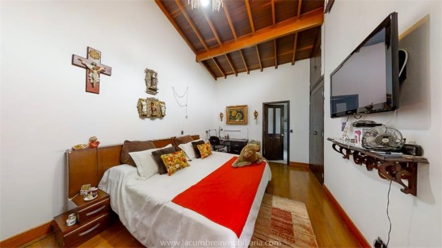 Casa de 4 alcobas en venta en Loma Del Escobero, Envigado, 264 m² · foto 11 de 19