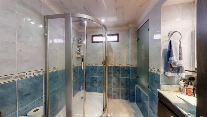 Casa de 4 alcobas en venta en Loma Del Escobero, Envigado, 264 m² · foto 10 de 19