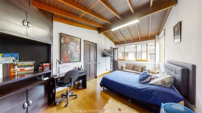 Casa de 4 alcobas en venta en Loma Del Escobero, Envigado, 264 m² · foto 16 de 19