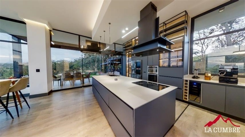 Casa de 4 alcobas en venta en Las Palmas, Envigado, 633 m² · foto 12 de 24