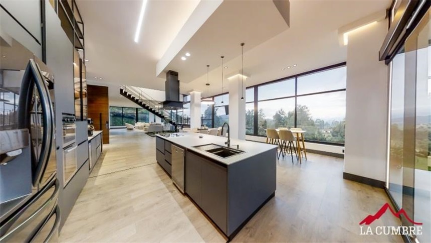 Casa de 4 alcobas en venta en Las Palmas, Envigado, 633 m² · foto 14 de 24