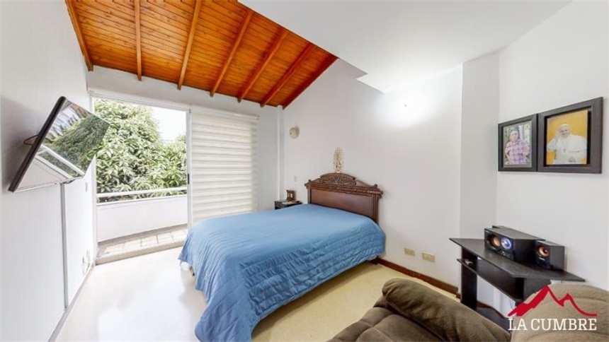 Casa de 5 alcobas en venta en Alto De Misael, Envigado, 187 m² · foto 10 de 19