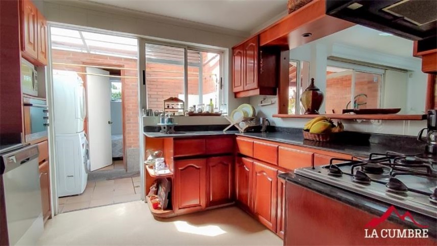 Casa de 3 alcobas en venta en Alto De Misael, Envigado, 186 m² · foto 7 de 20
