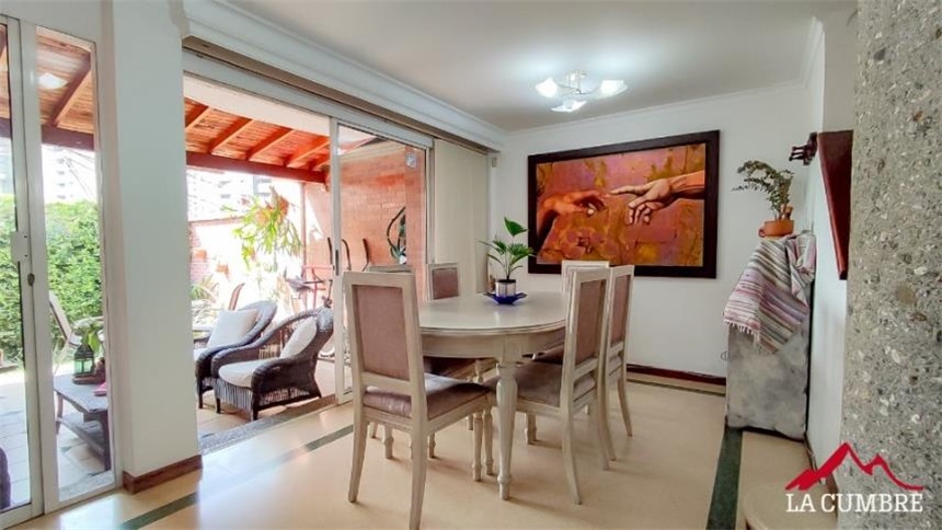 Casa de 3 alcobas en venta en Alto De Misael, Envigado, 186 m² · foto 3 de 20