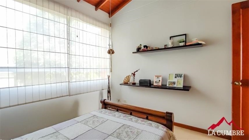 Casa de 3 alcobas en venta en Alto De Misael, Envigado, 186 m² · foto 11 de 20
