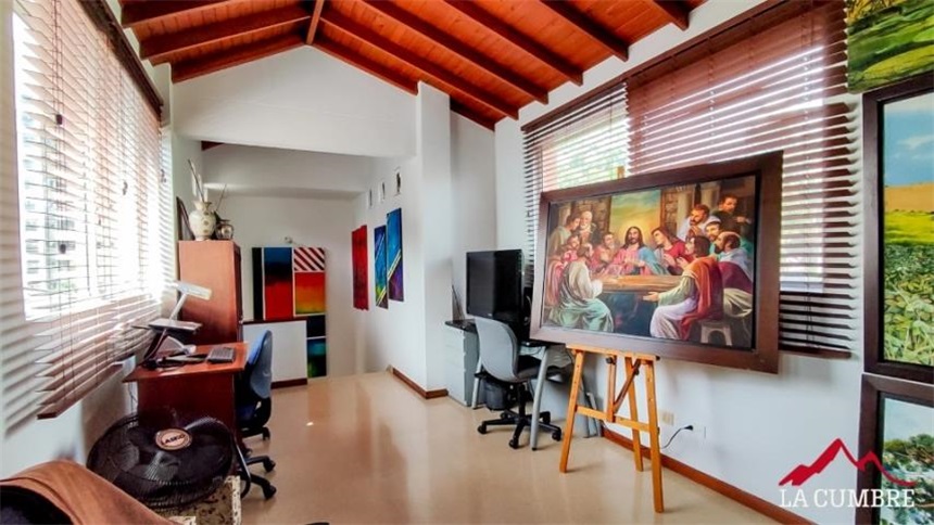 Casa de 3 alcobas en venta en Alto De Misael, Envigado, 186 m² · foto 8 de 20