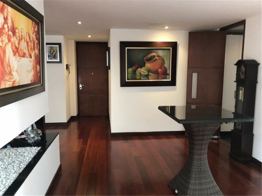 Apartamento de 4 alcobas en venta en Santa Barbara, Bogotá, 164 m² · foto 4 de 24