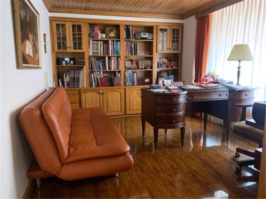 Piso – Bogotá, Barrio La Carolina, Localidad Usaquén