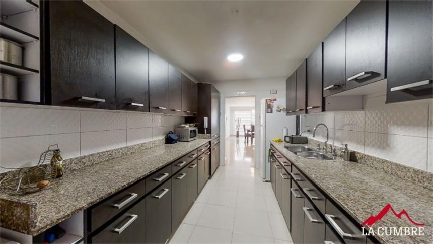 Casa de 4 alcobas en venta en Los Balsos, Medellín, 325 m² · foto 6 de 21