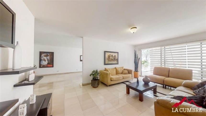 Casa de 4 alcobas en venta en Los Balsos, Medellín, 325 m² · foto 2 de 21