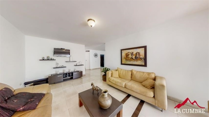 Casa de 4 alcobas en venta en Los Balsos, Medellín, 325 m² · foto 3 de 21