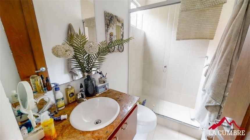 Casa de 3 alcobas en venta en Loma Benedictinos, Envigado, 286 m² · foto 16 de 24