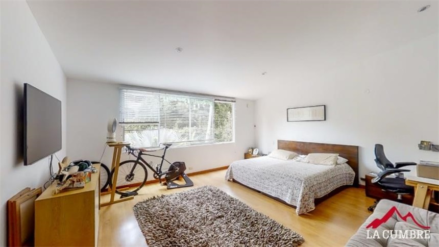 Casa de 3 alcobas en venta en Loma Benedictinos, Envigado, 286 m² · foto 23 de 24