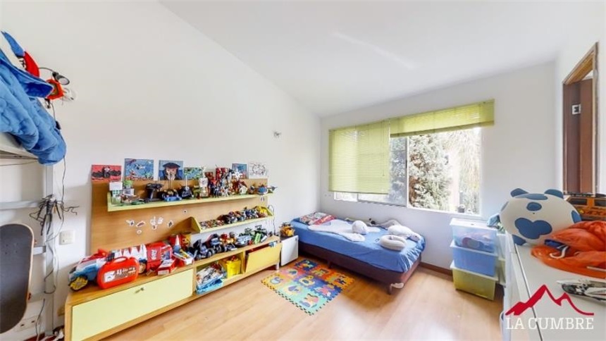 Casa de 3 alcobas en venta en Loma Benedictinos, Envigado, 286 m² · foto 15 de 24