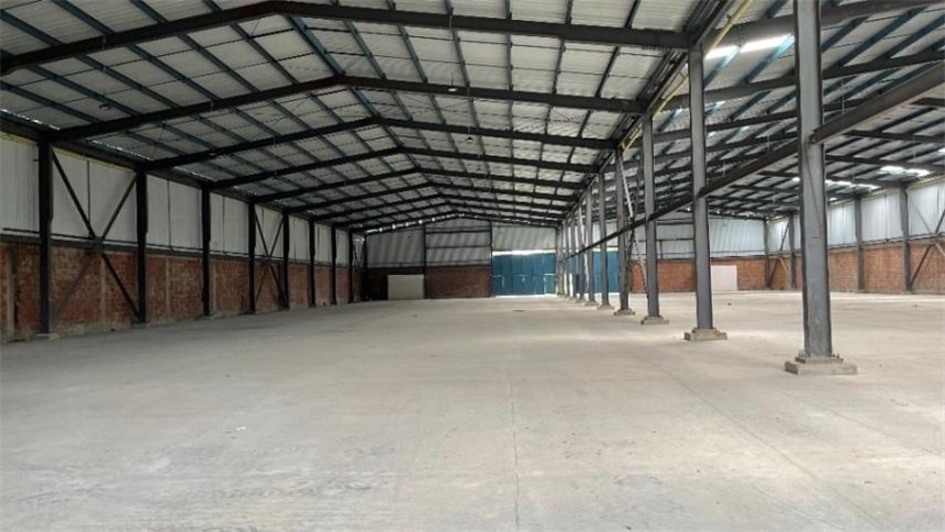 Bodega en Arriendo - Vaade 4