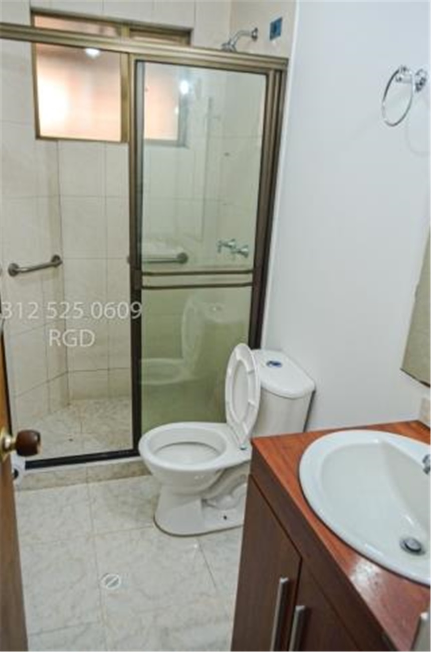 Casa de 7 alcobas en venta en Centro Tocancipá, Tocancipá, 314 m² · foto 8 de 18