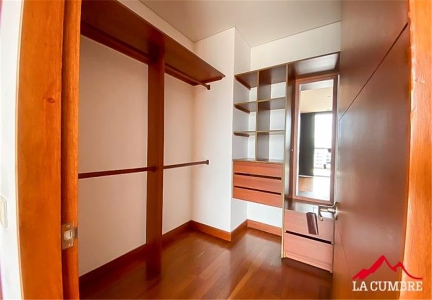 Apartamento en arriendo en El Poblado, Medellín · foto 18 de 24