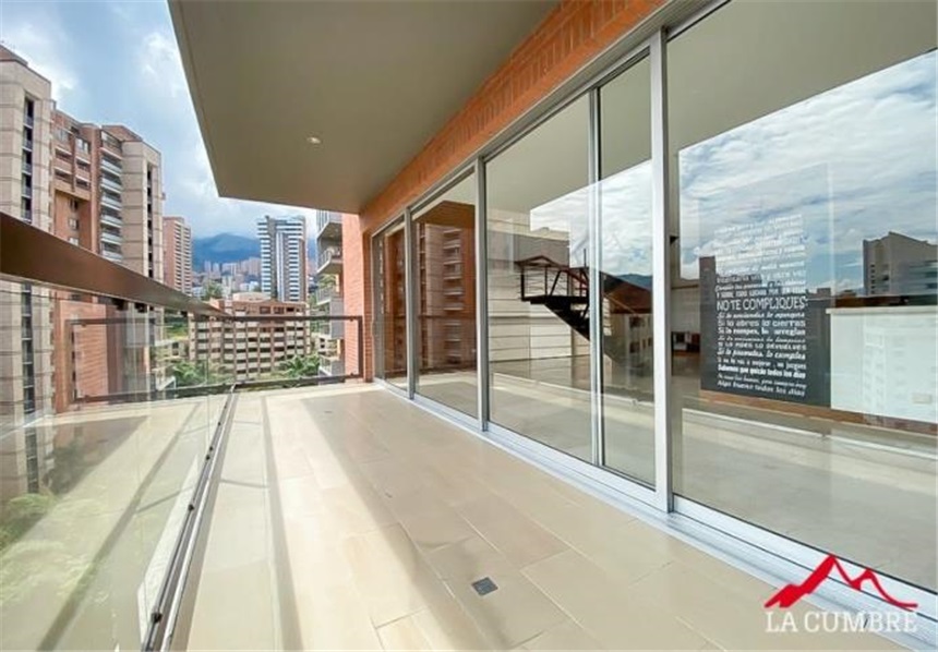 Apartamento en arriendo en El Poblado, Medellín · foto 10 de 24