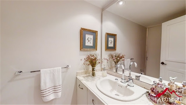 Apartamento de 3 alcobas en venta en Altos Del Poblado, Medellín, 240 m² · foto 14 de 22