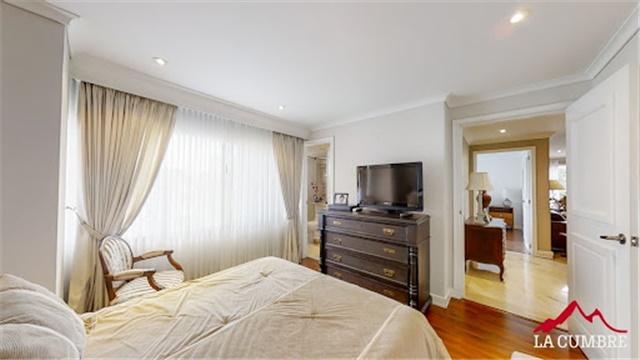 Apartamento de 3 alcobas en venta en Altos Del Poblado, Medellín, 240 m² · foto 21 de 22