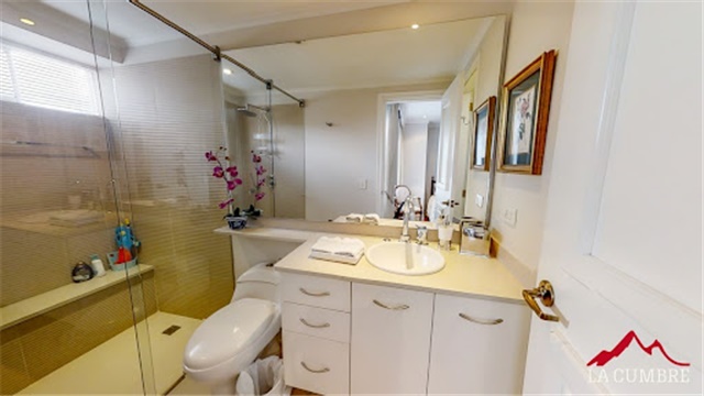 Apartamento de 3 alcobas en venta en Altos Del Poblado, Medellín, 240 m² · foto 22 de 22
