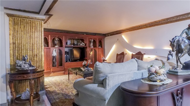 Casa de 4 alcobas en venta en El Tesoro, Medellín, 700 m² · foto 2 de 20