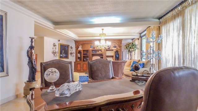 Casa de 4 alcobas en venta en El Tesoro, Medellín, 700 m² · foto 8 de 20