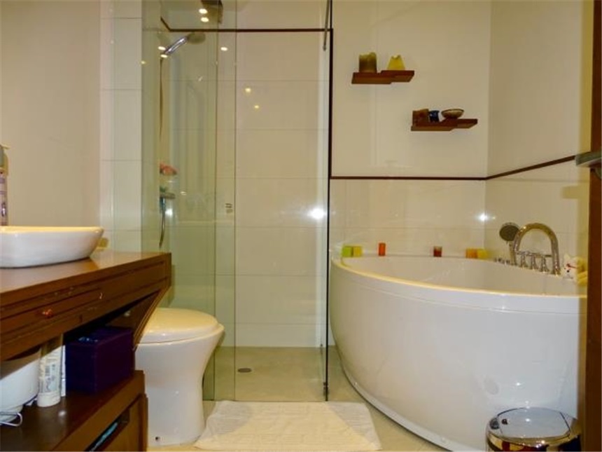 Apartamento de 4 alcobas en venta en Lindaraja, Bogotá, 197 m² · foto 24 de 24