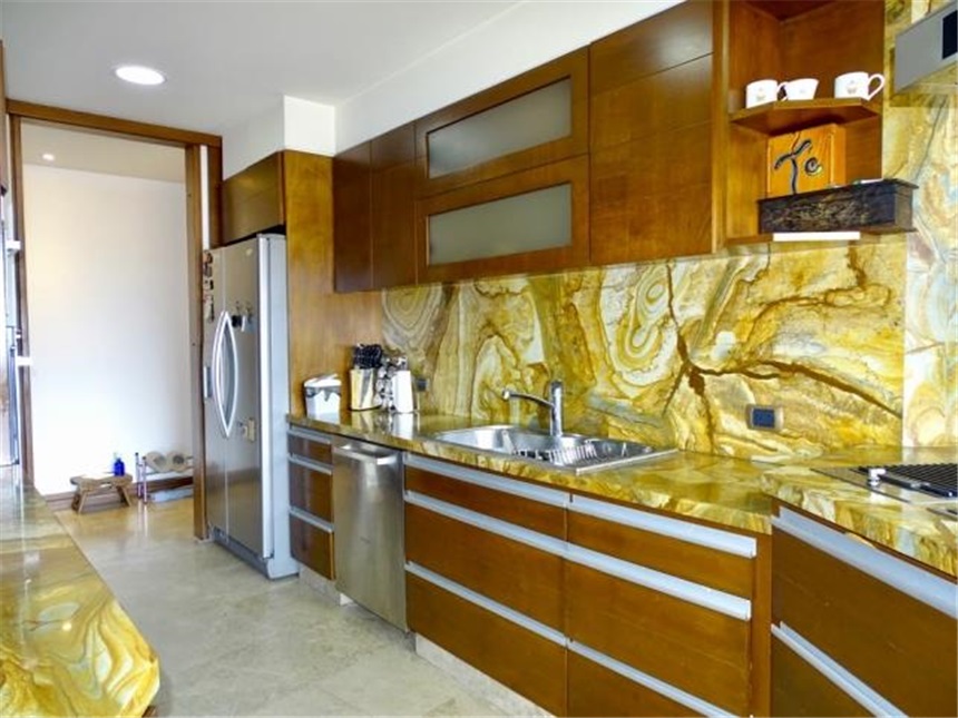 Apartamento de 4 alcobas en venta en Lindaraja, Bogotá, 197 m² · foto 6 de 24