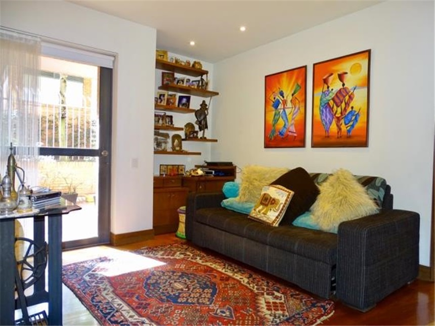 Apartamento de 4 alcobas en venta en Lindaraja, Bogotá, 197 m² · foto 11 de 24