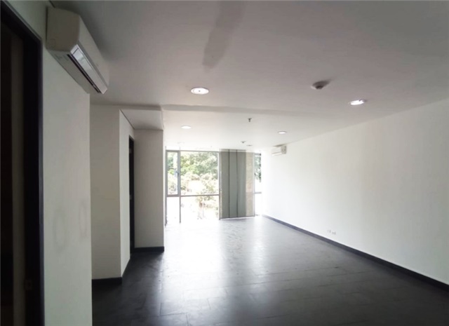 Local en venta en El Poblado, Medellín, 260 m² · foto 7 de 9
