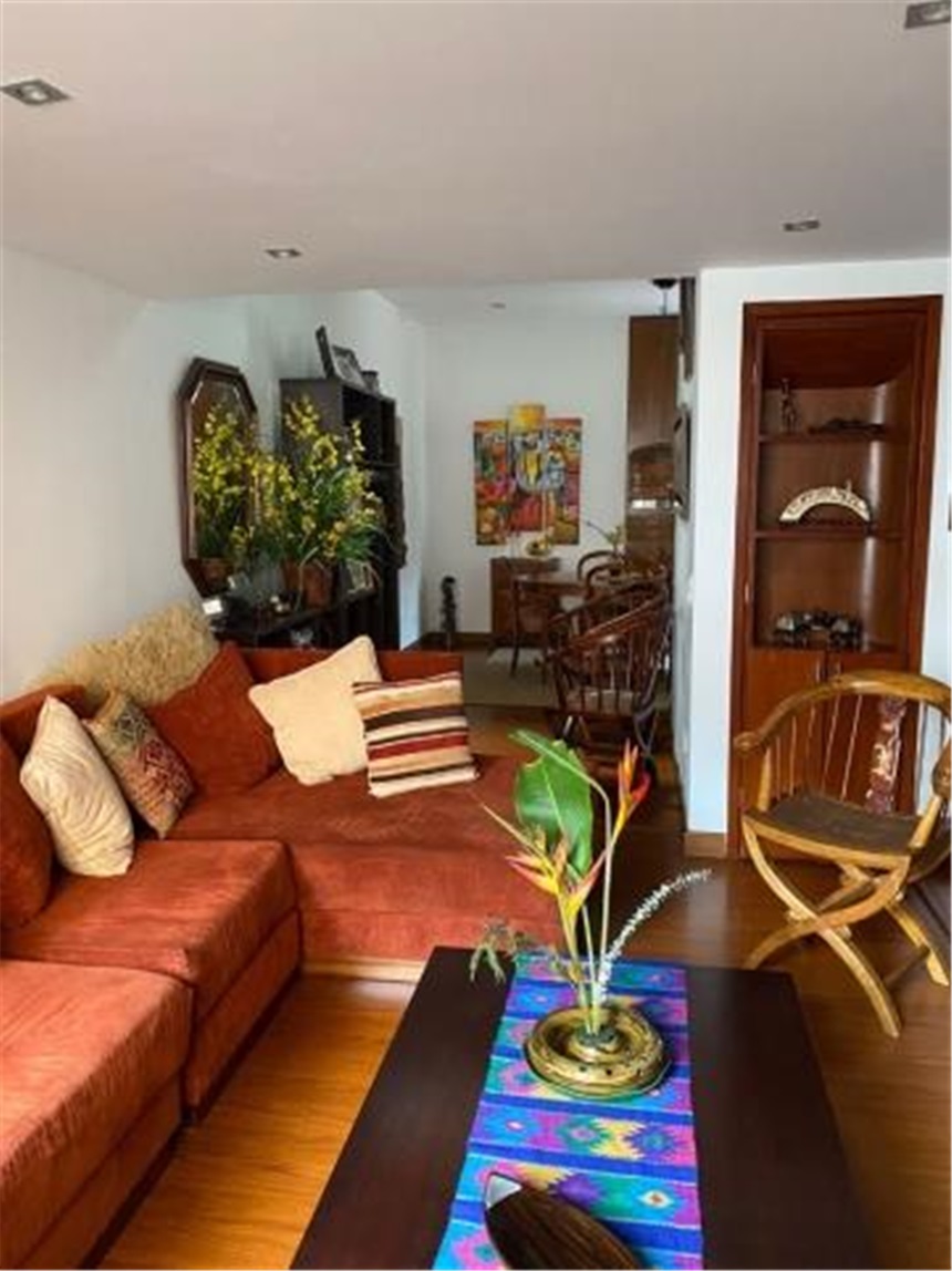 Casa en venta en El Contador, Bogotá · foto 2 de 18