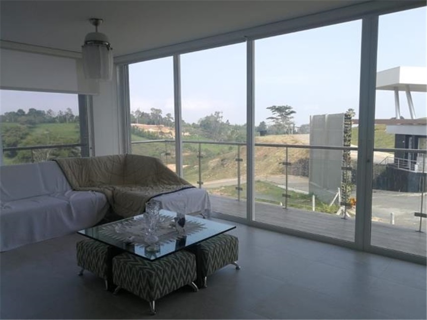 Casa de 5 alcobas en venta en Ruitoque, Floridablanca, 272 m² · foto 11 de 24