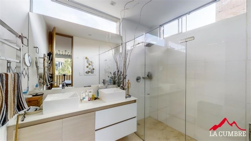 Casa de 3 alcobas en venta en Las Palmas, Envigado, 238 m² · foto 17 de 24