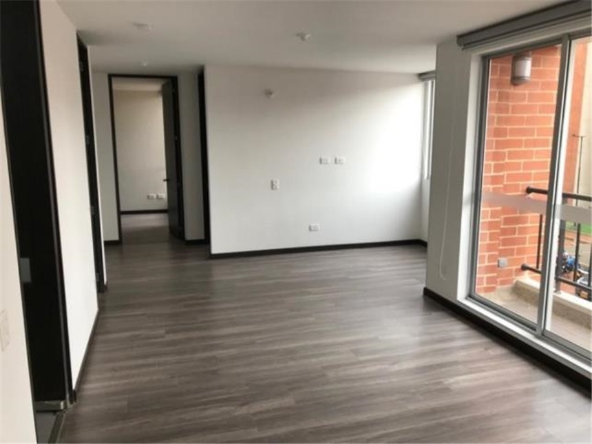 Piso – Bogotá, Localidad Engativá - Más
