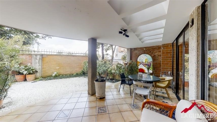 Casa de 5 alcobas en venta en El Poblado, Medellín, 312 m² · foto 24 de 24