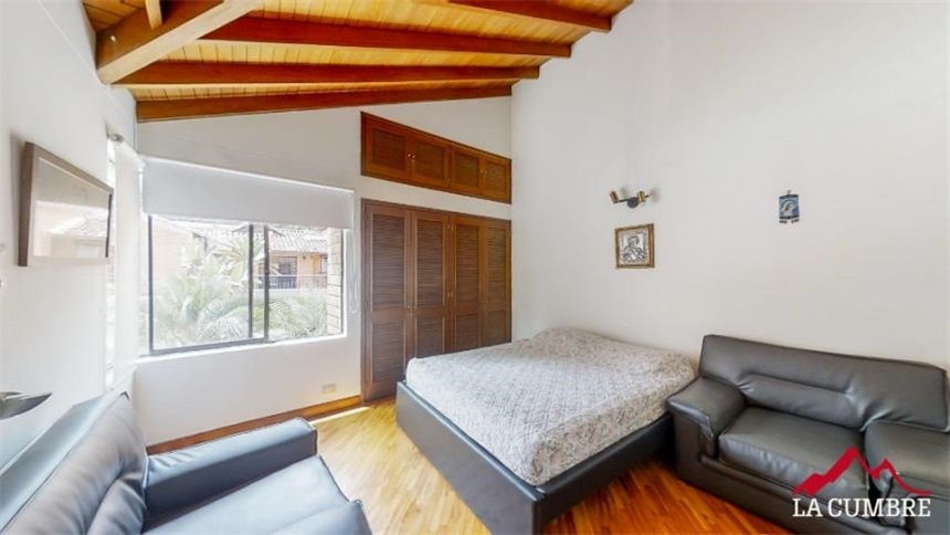 Casa de 5 alcobas en venta en El Poblado, Medellín, 312 m² · foto 16 de 24