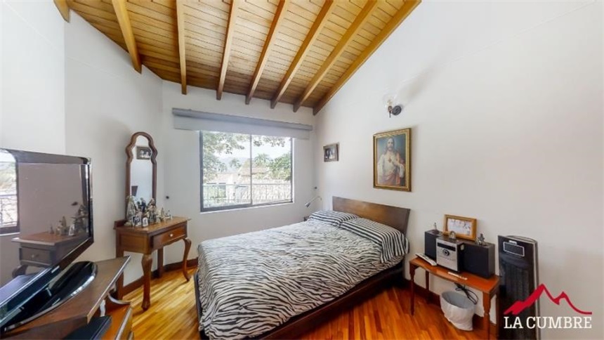 Casa de 5 alcobas en venta en El Poblado, Medellín, 312 m² · foto 14 de 24