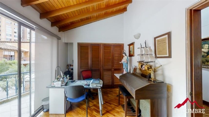 Casa de 5 alcobas en venta en El Poblado, Medellín, 312 m² · foto 21 de 24