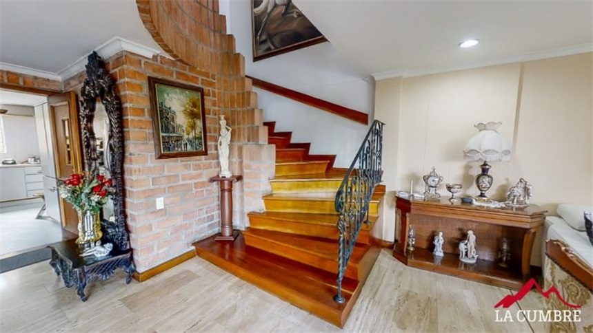 Casa de 5 alcobas en venta en El Poblado, Medellín, 312 m² · foto 5 de 24