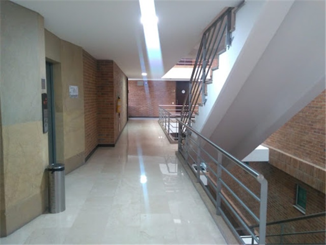 Oficina en arriendo en San Diego, Medellín, 127 m² · foto 12 de 13