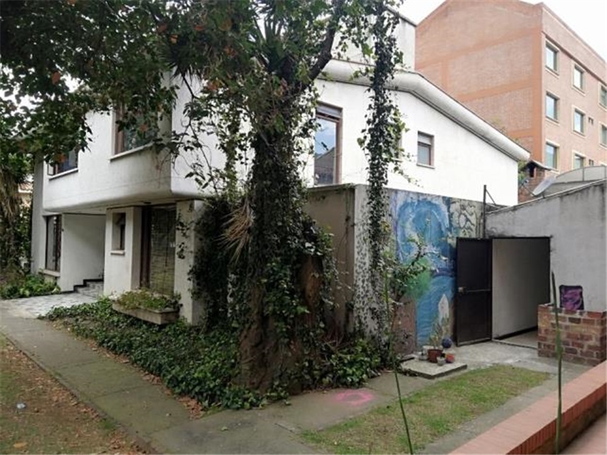 Casa de 4 alcobas en venta en Santa Barbara, Bogotá, 618 m² · foto 4 de 13