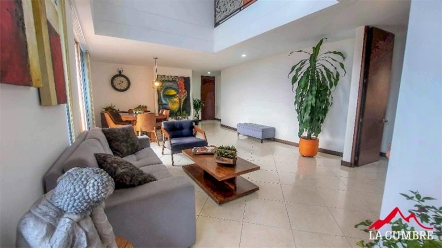 Apartamento en arriendo en El Poblado, Medellín · foto 2 de 24
