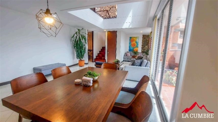 Apartamento en arriendo en El Poblado, Medellín · foto 3 de 24