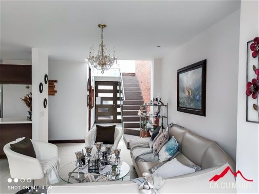 Casa de 3 alcobas en venta en Cd San Lucas, Envigado, 204 m² · foto 4 de 24