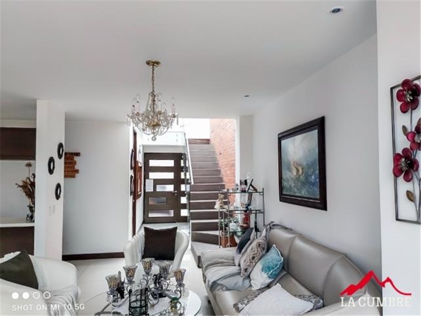 Casa de 3 alcobas en venta en Cd San Lucas, Envigado, 204 m² · foto 5 de 24